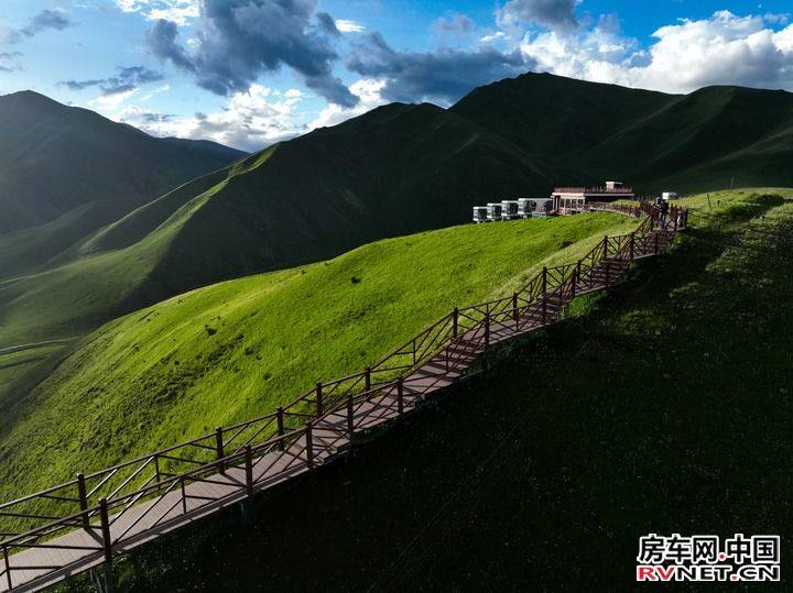 共绘雪域高原同心圆——第十批援藏和第五批援青工作纪实 共绘雪域高原同心圆——第十批援藏和第五批援青工作纪实