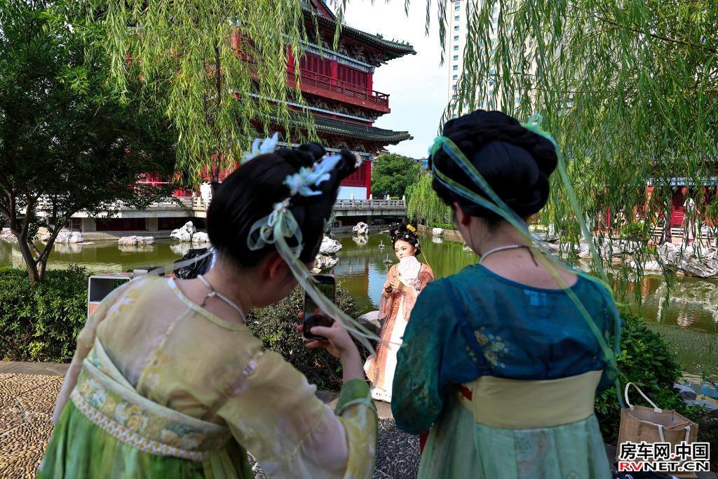 活力中国调研行丨从“围起来”到“火出圈”!滕王阁“三还于民”,南昌算对这笔账